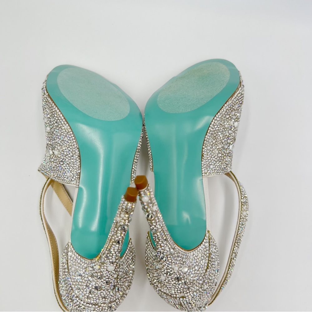 Betsey Johnson Women's Sage Jeweled Rhinestone Bling White Heels Pumps Shoes 8.5 - Picture 9 of 14
